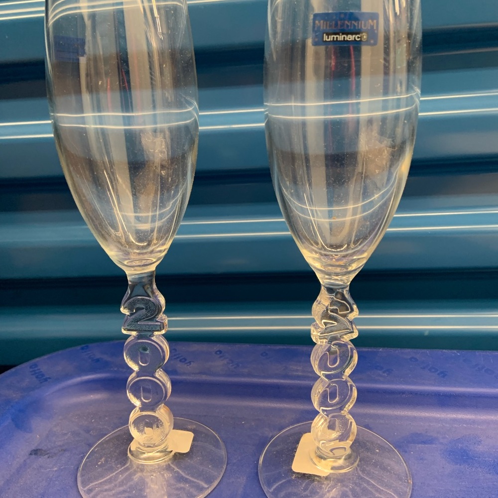 Millenium 2000 Champagne Flutes